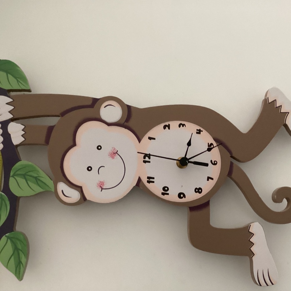 Clock - Picture 2 of 3